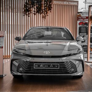 Mẫu xe Camry 2025 hybrid Mid