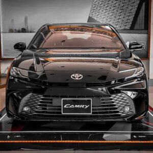Toyota Camry 2025 màu đen